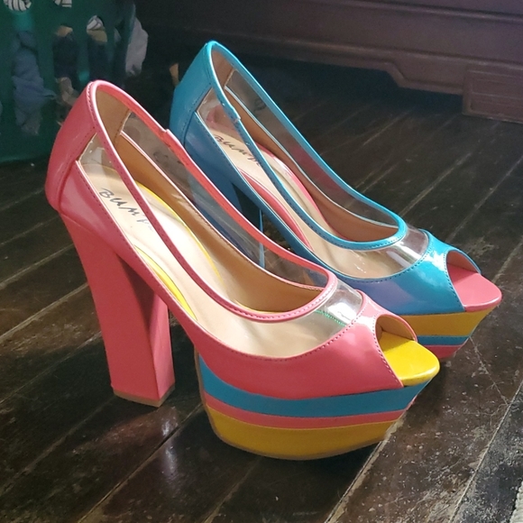 Colorful feels - Picture 2 of 4